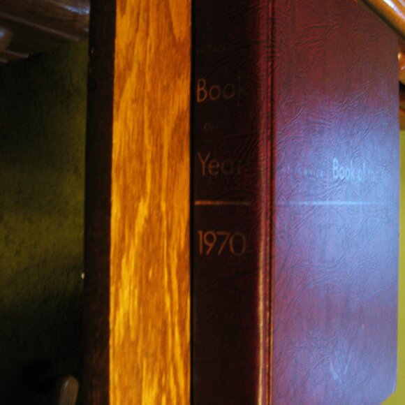 Britannica book of the year 1970 - Picture 2 of 2